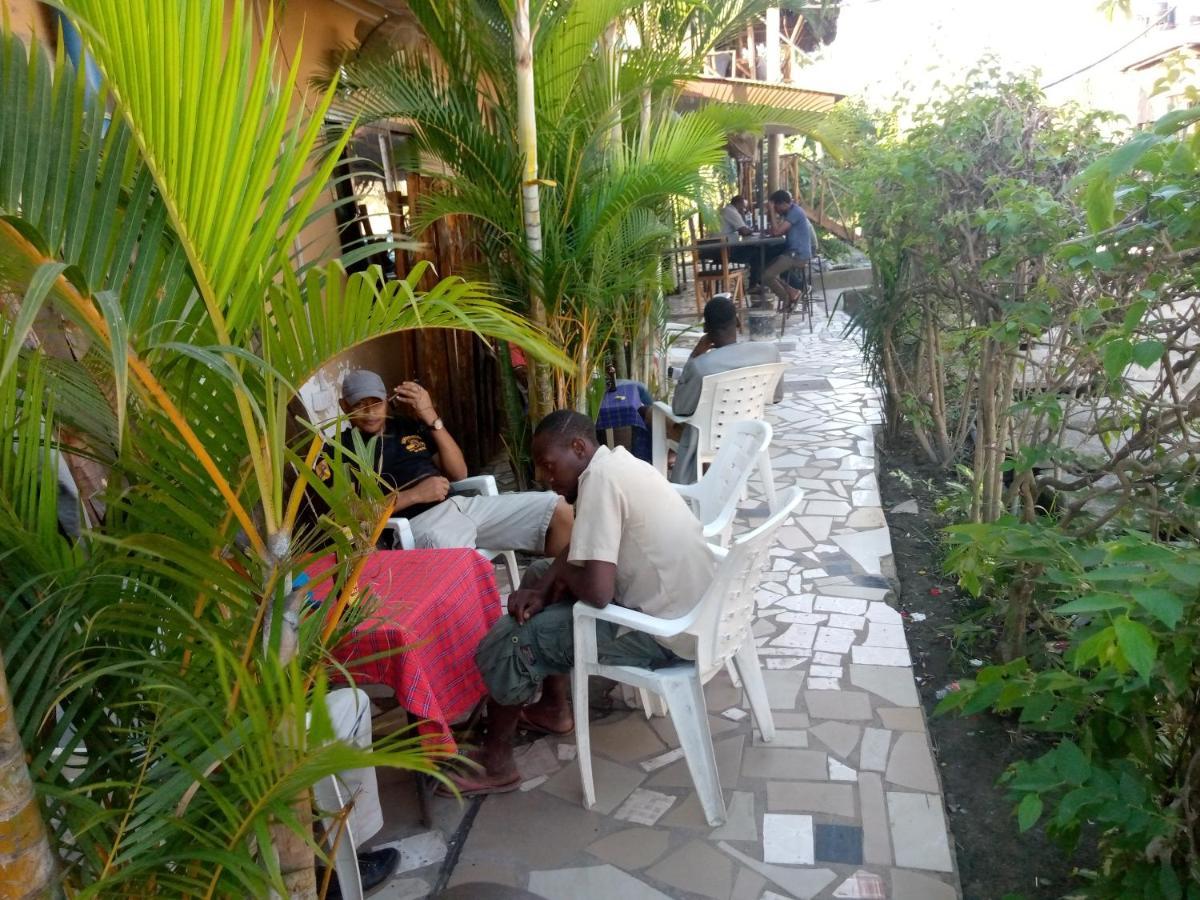 Kicec Bar And Guest House Airport Dar es Salaam Eksteriør billede